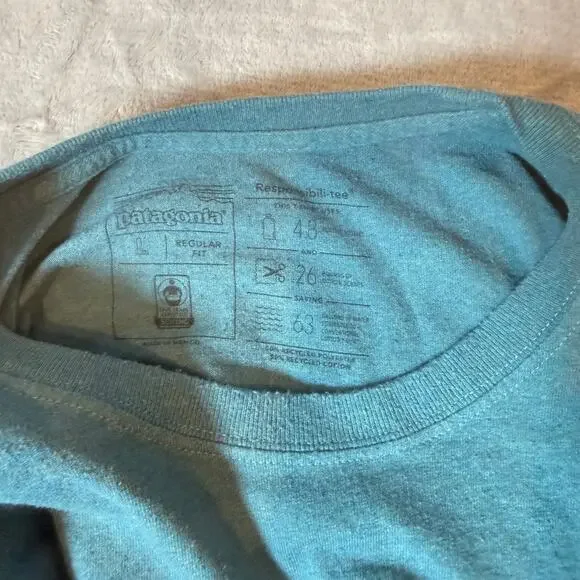 Patagonia Logo T Shirt Mens Large Blue Responsibili Tee Outdoor Graphic - Picture 3 of 4